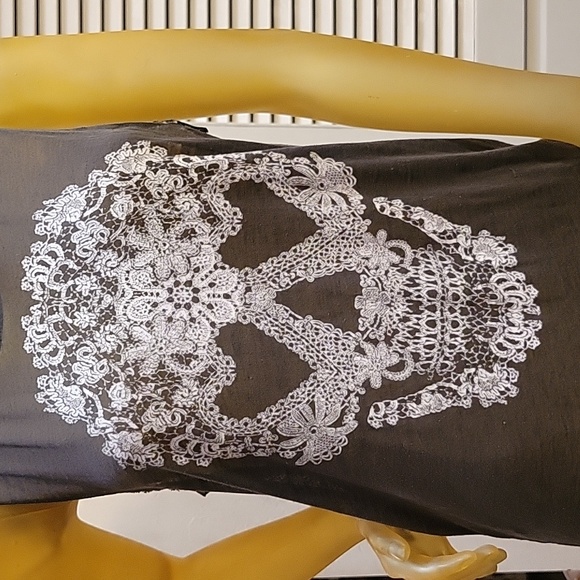 Skull Spooky Floral Gray Sheer Tank Small Fifth Sun - Picture 3 of 8
